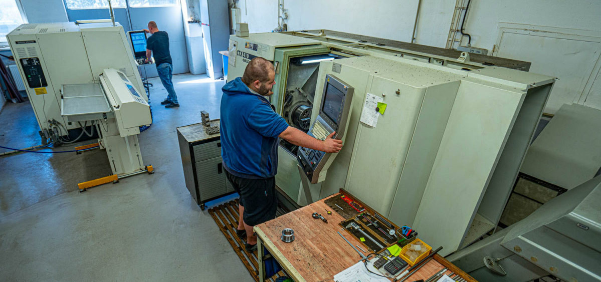 Výroba na CNC obráběcích centrech UNIAGRIS Pěnčín